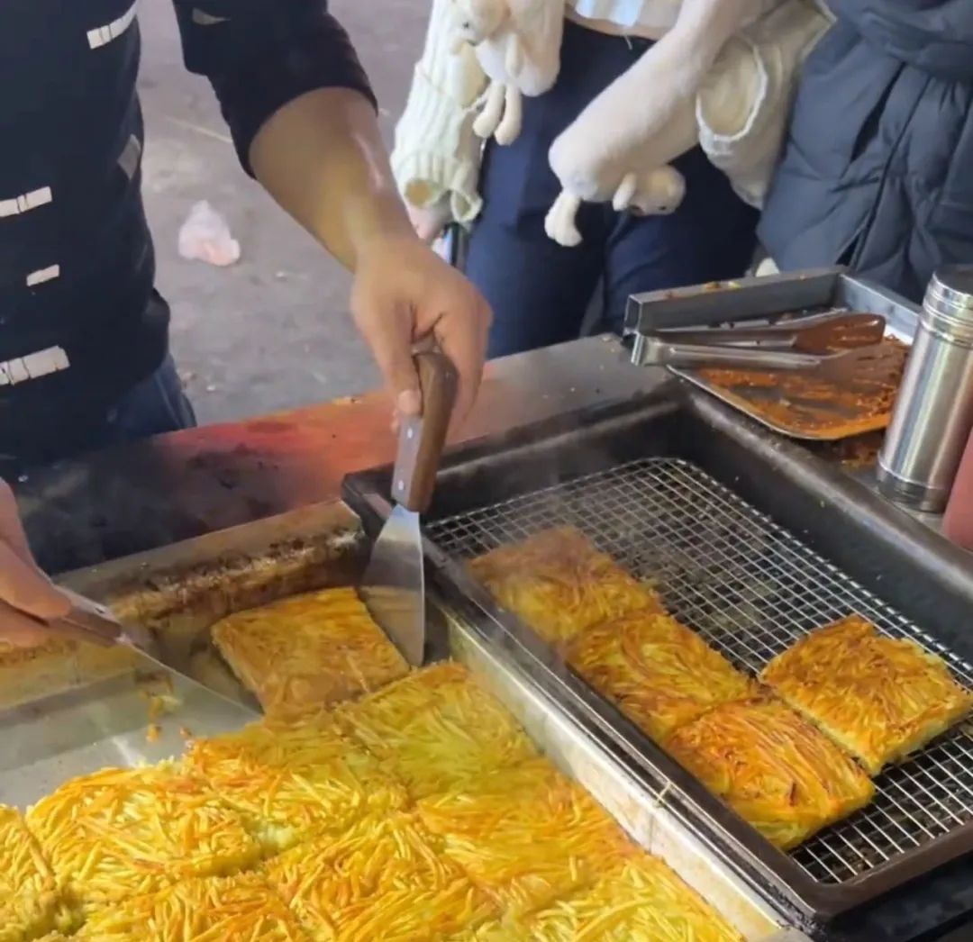 投资不到3000，靠夜市土豆丝饼摊年入20万？这里有门道！