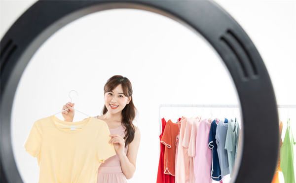 抖音零基础做爆款、涨粉攻略：避开这些坑，掌握这些要点！