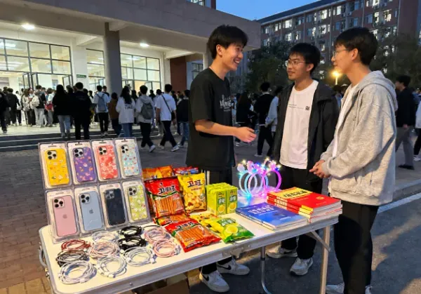 校园地摊实战指南：宿舍楼下的6种赚钱小生意