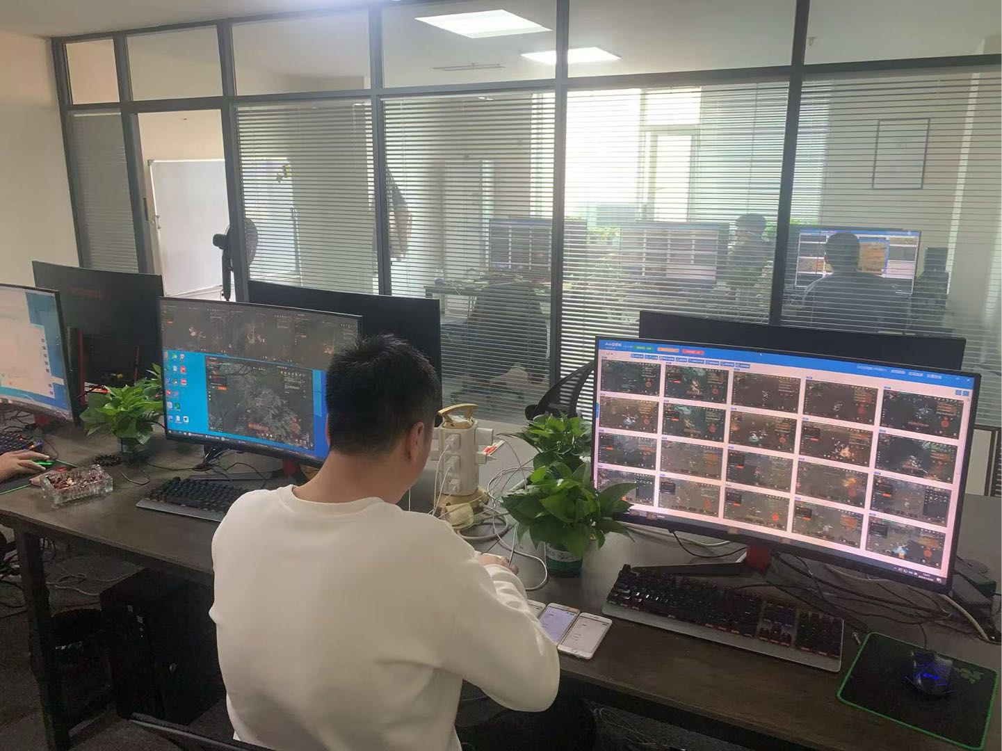 外服游戏搬砖，先体验再合作，不收学费，产出包回收，日结，靠谱！