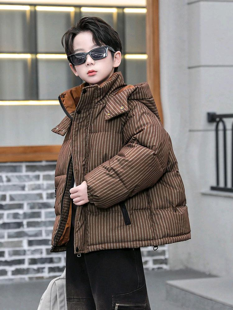 我工厂冬季成人，儿童服装批发，春联批发