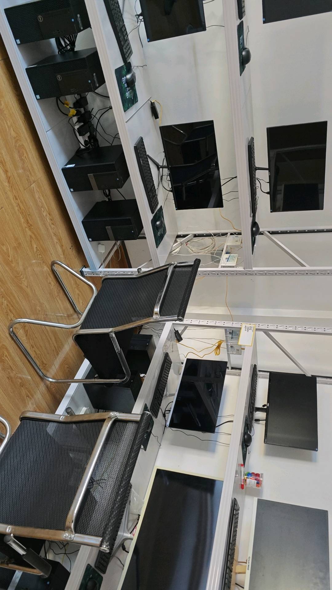 自有一百多部手机&二十多台电脑，寻找项目合作方