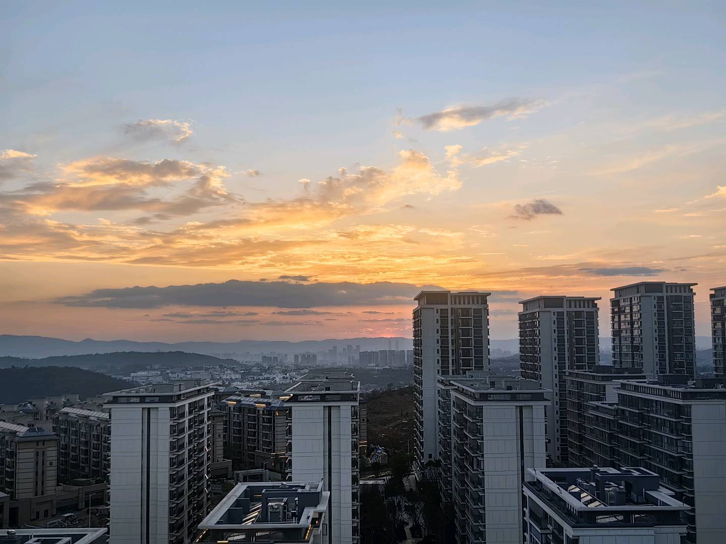 接外包手工活，可以在家做的手工活，可代加工编织，缝制，包装，串链，产组装等