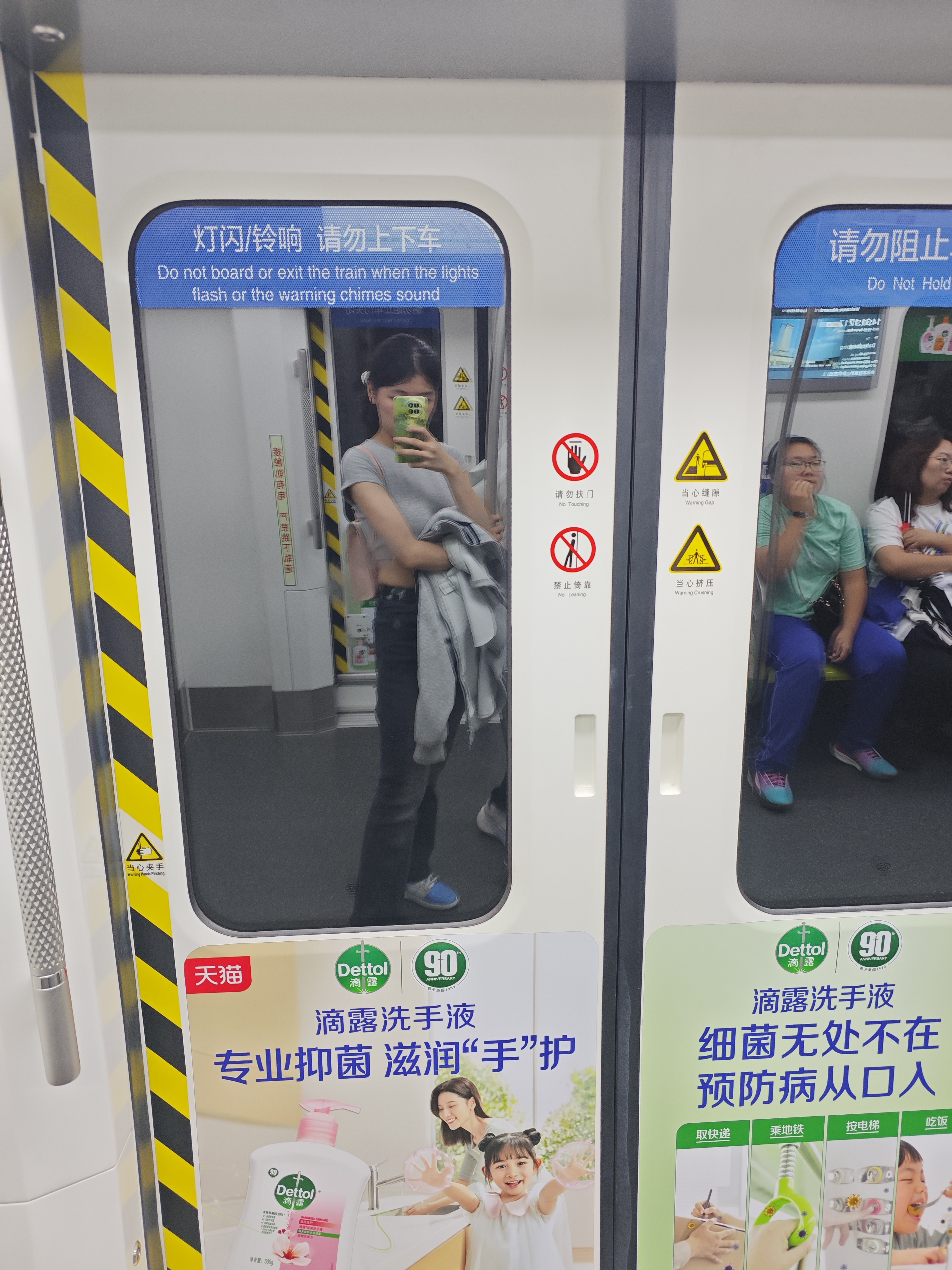 接衣服穿搭，包包，美甲代拍（非商家）