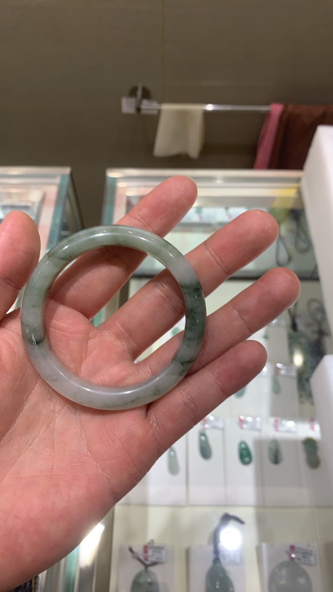 非洲翠工厂长期有货，寻合作商家