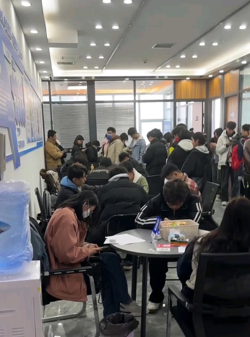 [找合伙人]APP拉新渠道3000+种，均价35以上，秒结算，可工作室可网