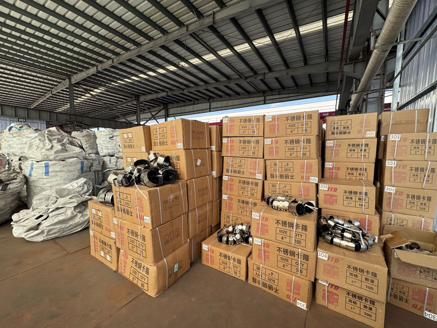 广东佛山乐从钢铁世界设有三个仓库，寻求合作