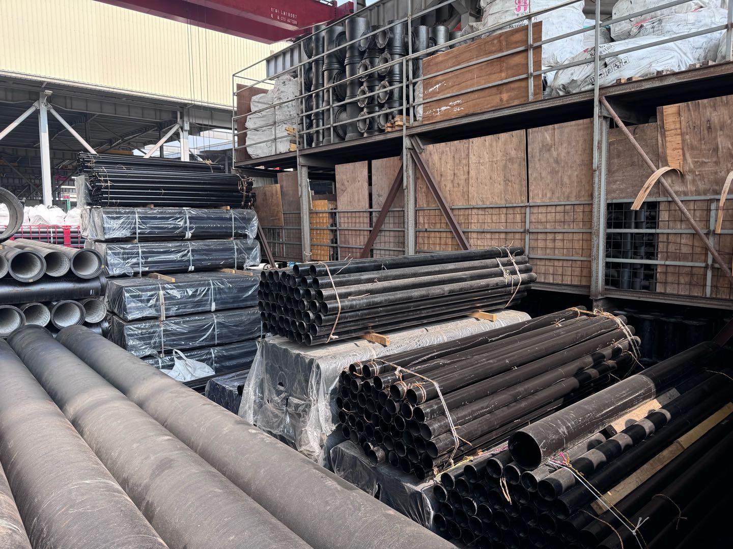 广东佛山乐从钢铁世界设有三个仓库，寻求合作