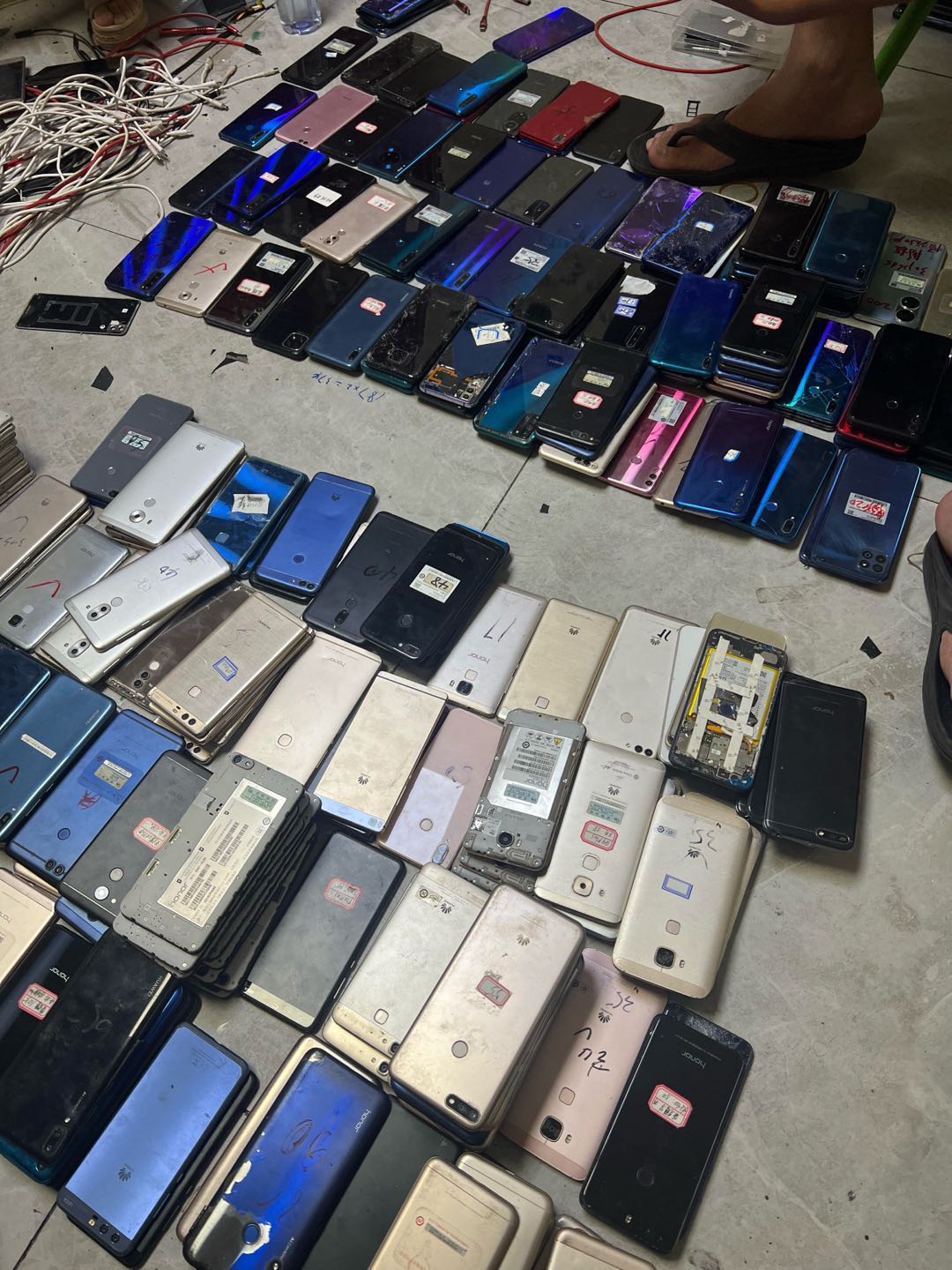 高价回收二手废旧手机