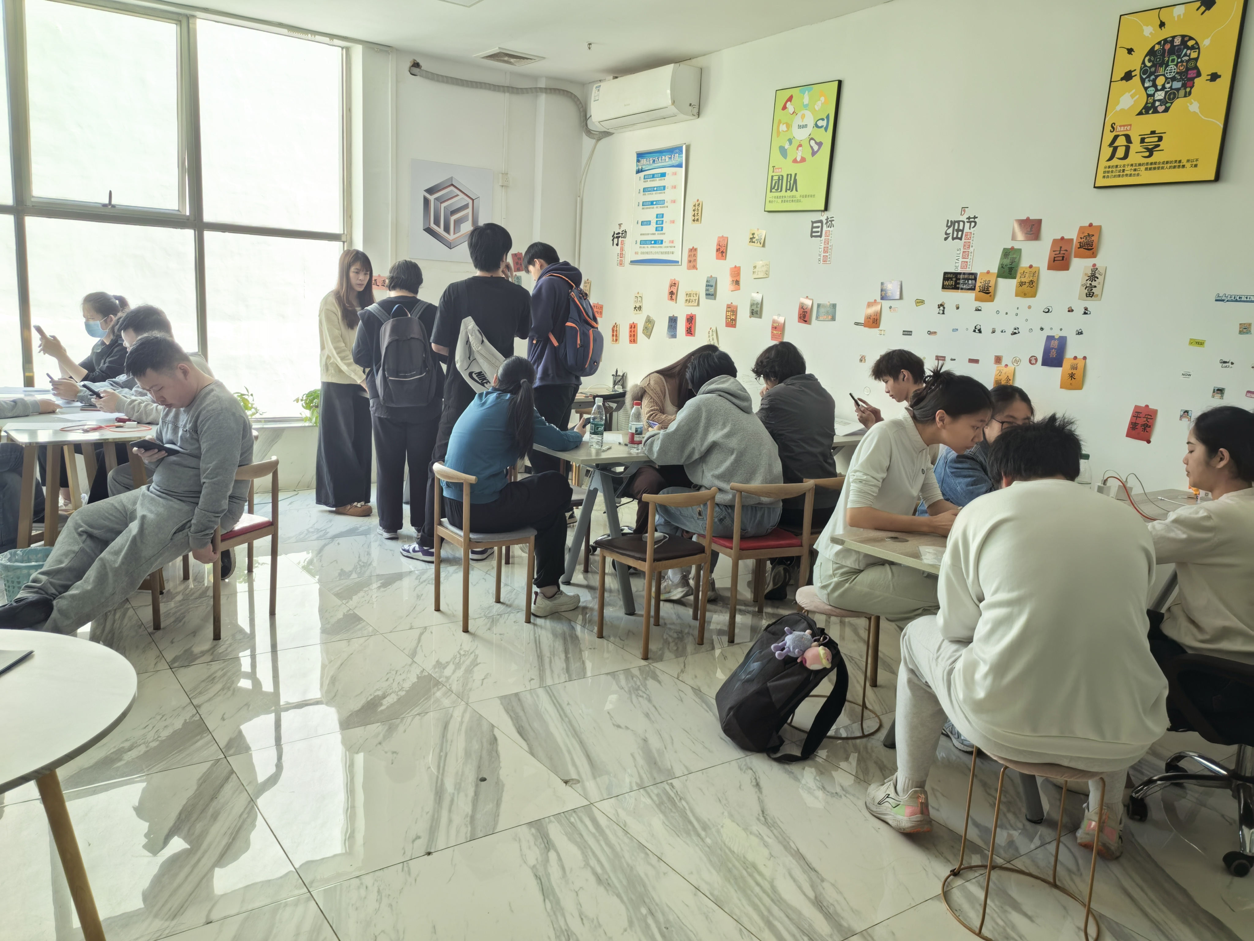 APP拉新源头一手渠道3000➕简单注册均价35以上，可网推可工作室，独立后台