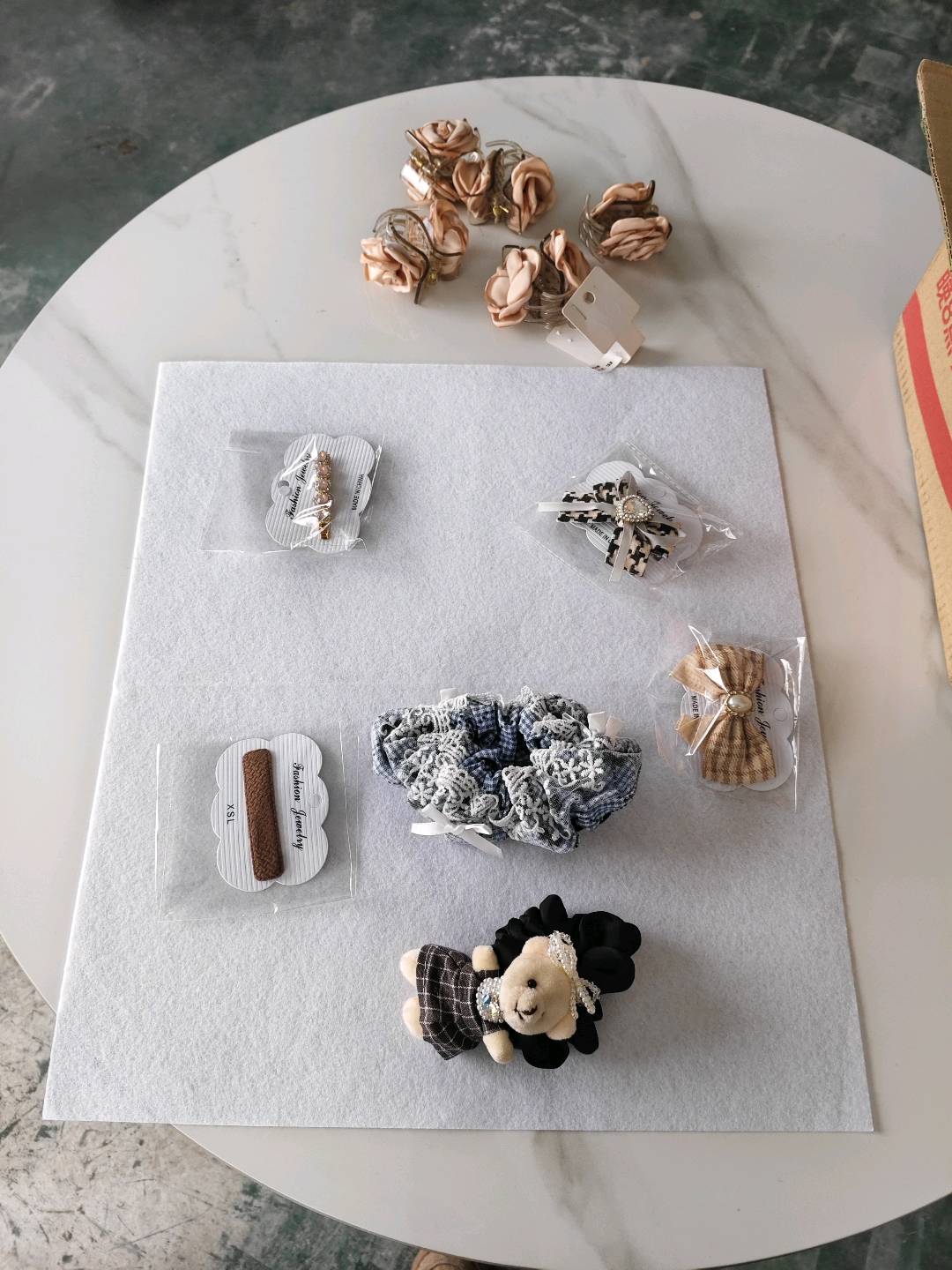 地摊发饰和美甲批发