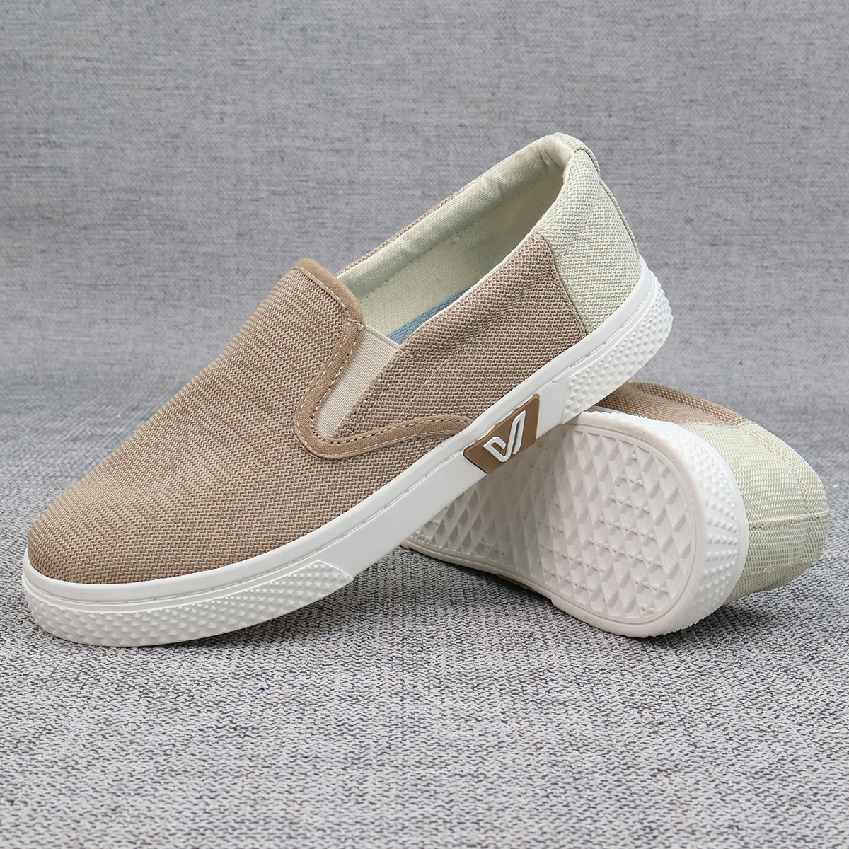 鞋子厂家寻经销商合租，一双返佣在10-25元左右