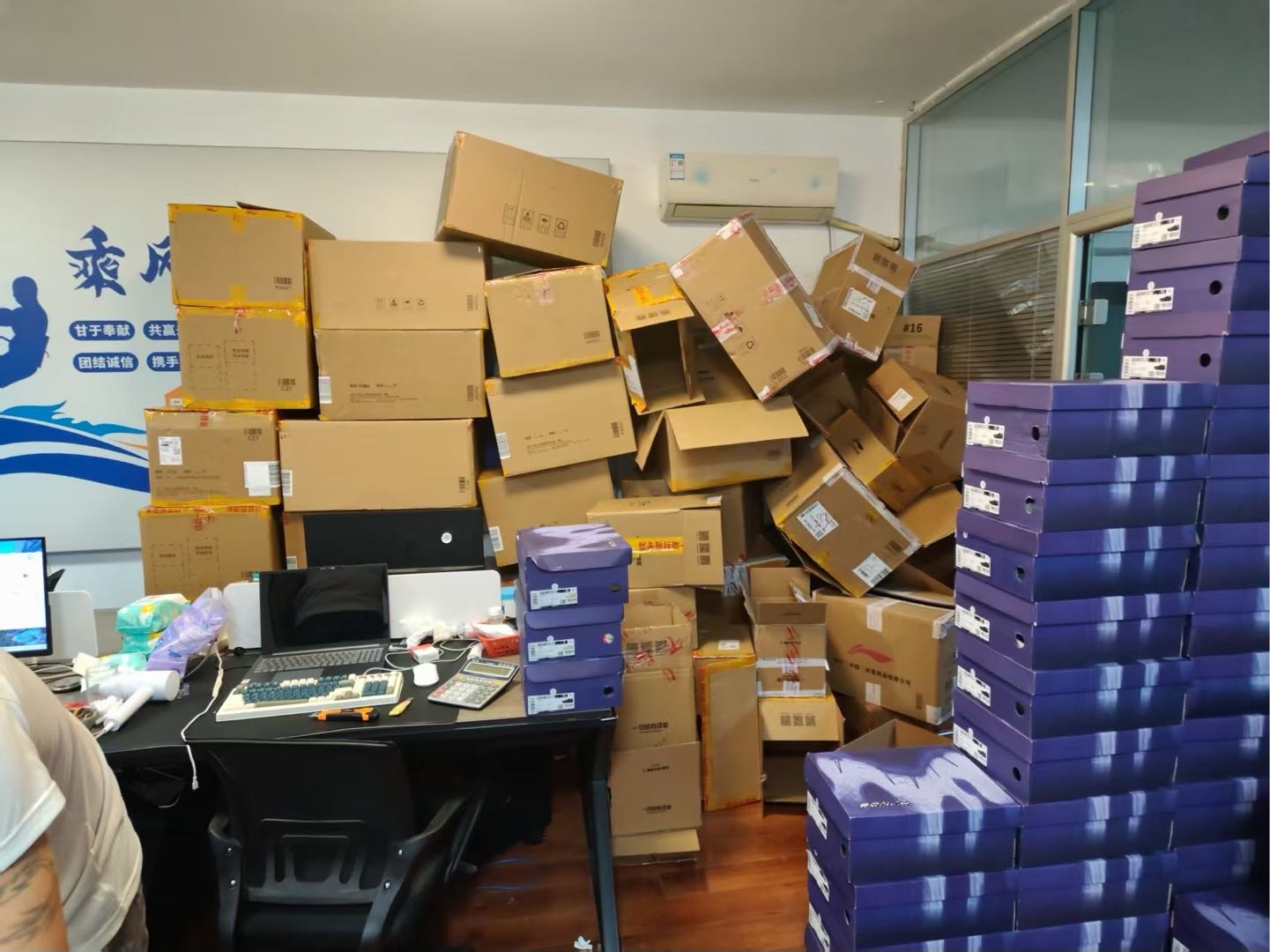 得物搬砖货源批发 鞋服资源合集 有线下实体公司随时考察 可签合同