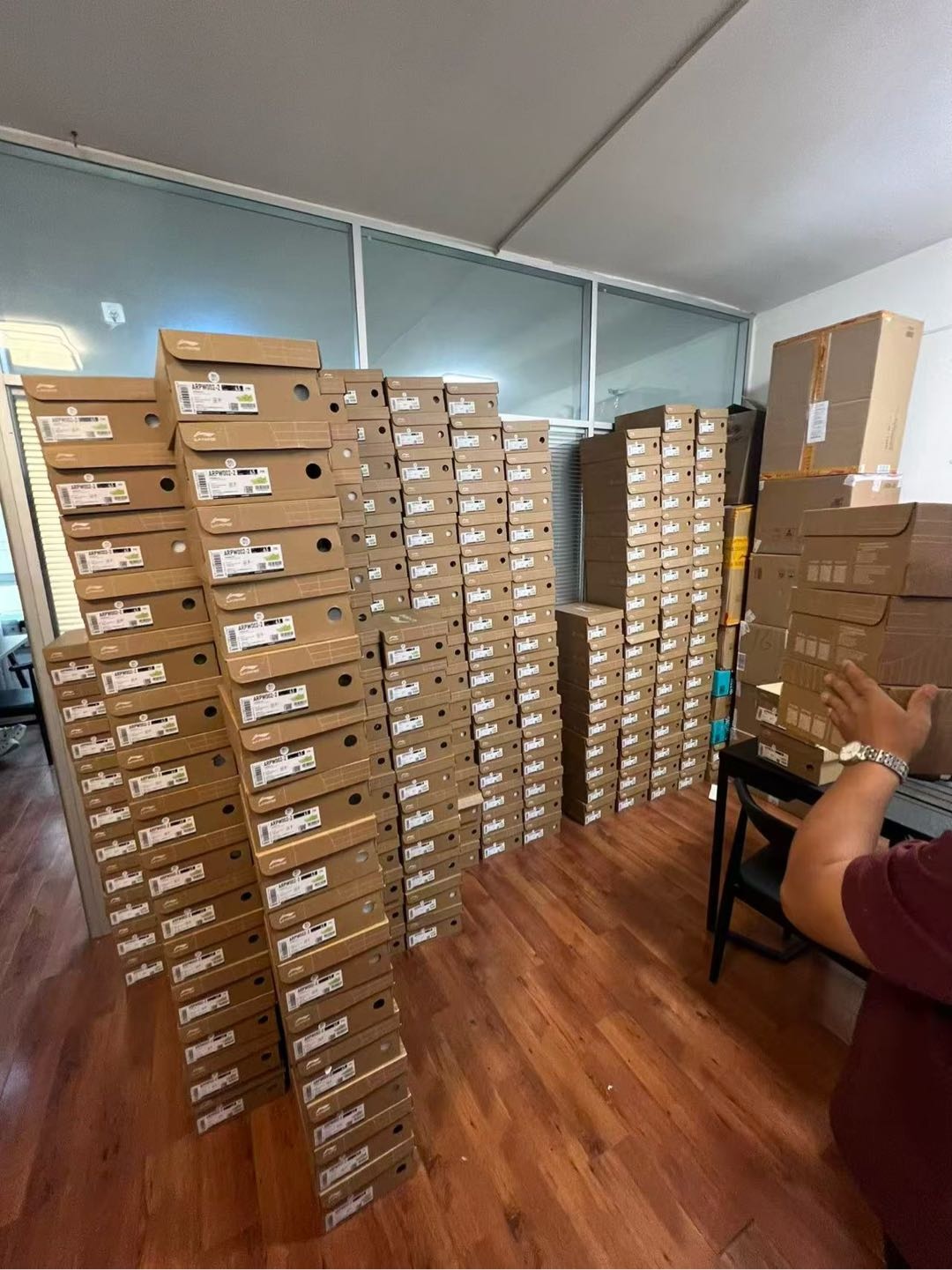 得物搬砖货源批发 鞋服资源合集 有线下实体公司随时考察 可签合同