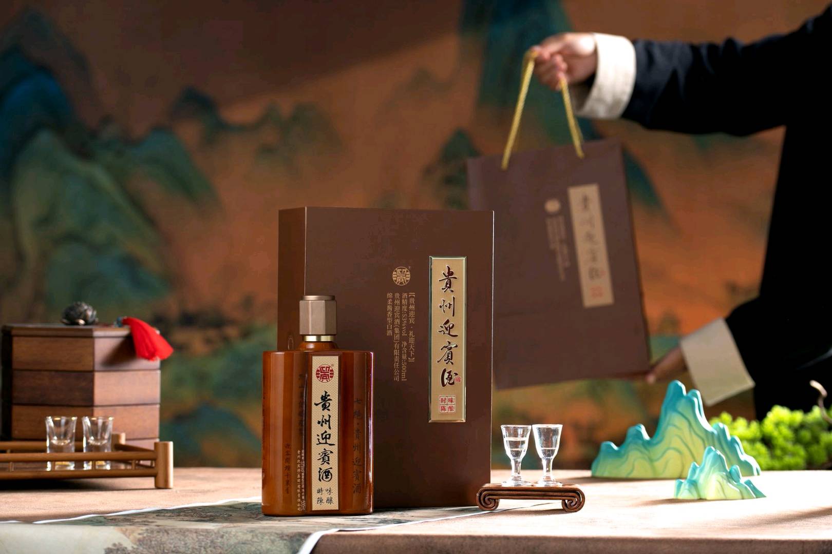 【找合伙人】招商 工程政企渠道合伙人，中高端品牌酒，定制开发也可，利润丰厚，共赢