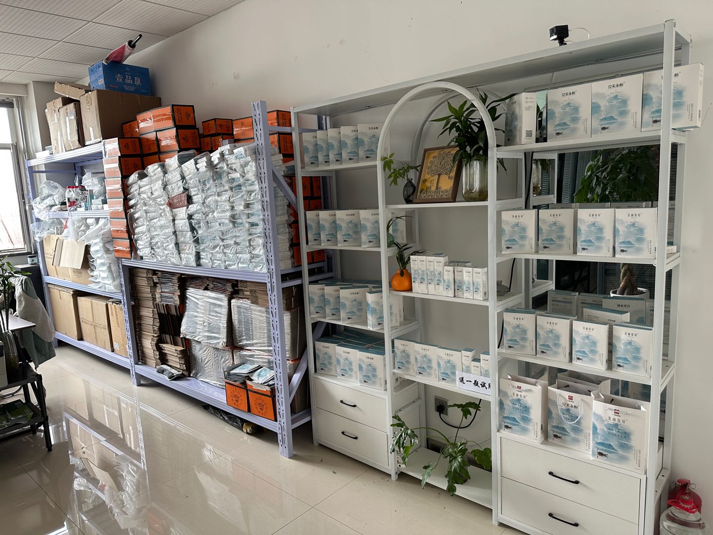 提供自有品牌护肤临期尾货，27.7到期，寻各销货渠道