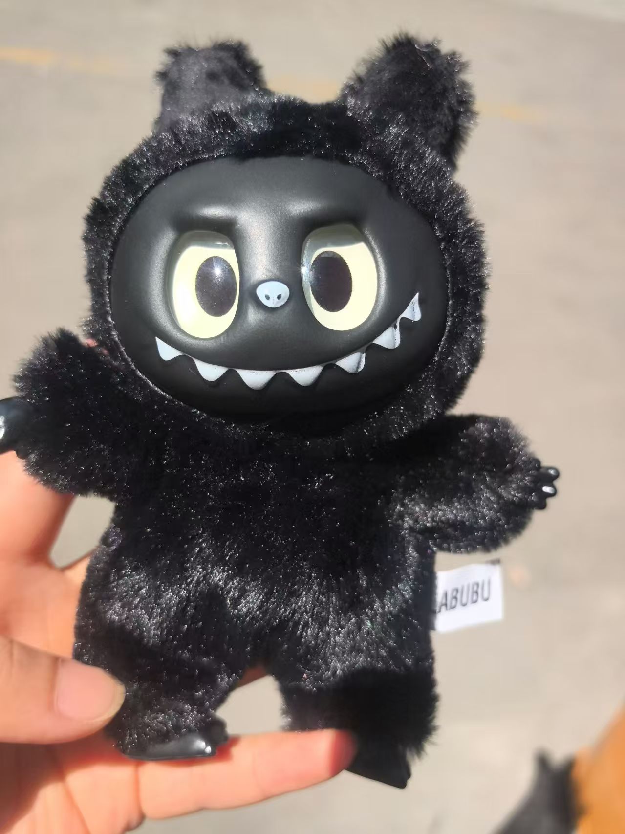 体育用品库存（各品牌羽毛球拍，羽毛球，乒乓球拍等）